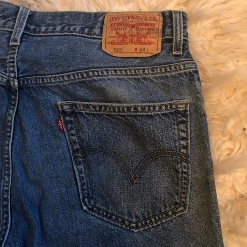 Levi’s 505 regular fit blue jean shorts sz W34